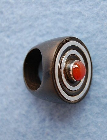 ANELLO IN LEGNO DI EBANO CON DOPPIO CERCHIO IN ARG ANELLO IN LEGNO DI EBANO CON DOPPIO CERCHIO IN ARG