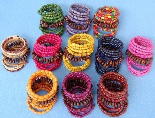 BRACCIALETTI 9 GIRI IN LEGNO E SEMI. QUANTIT BRACCIALETTI 9 GIRI IN LEGNO E SEMI. QUANTIT