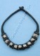 COLLANA IN OSSO CORTA, CON CORDONCINO GROSSO IN CO