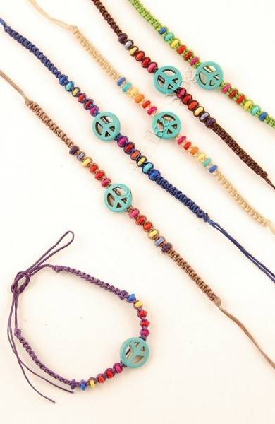 BRACCIALETTO IN FILO CERATO CON PERLINE COLORATE E