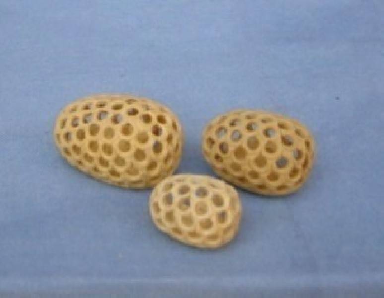 FIGURA ANIMALE TRAFORATO LEGNO DI CEDRO -UOVA ORIZ