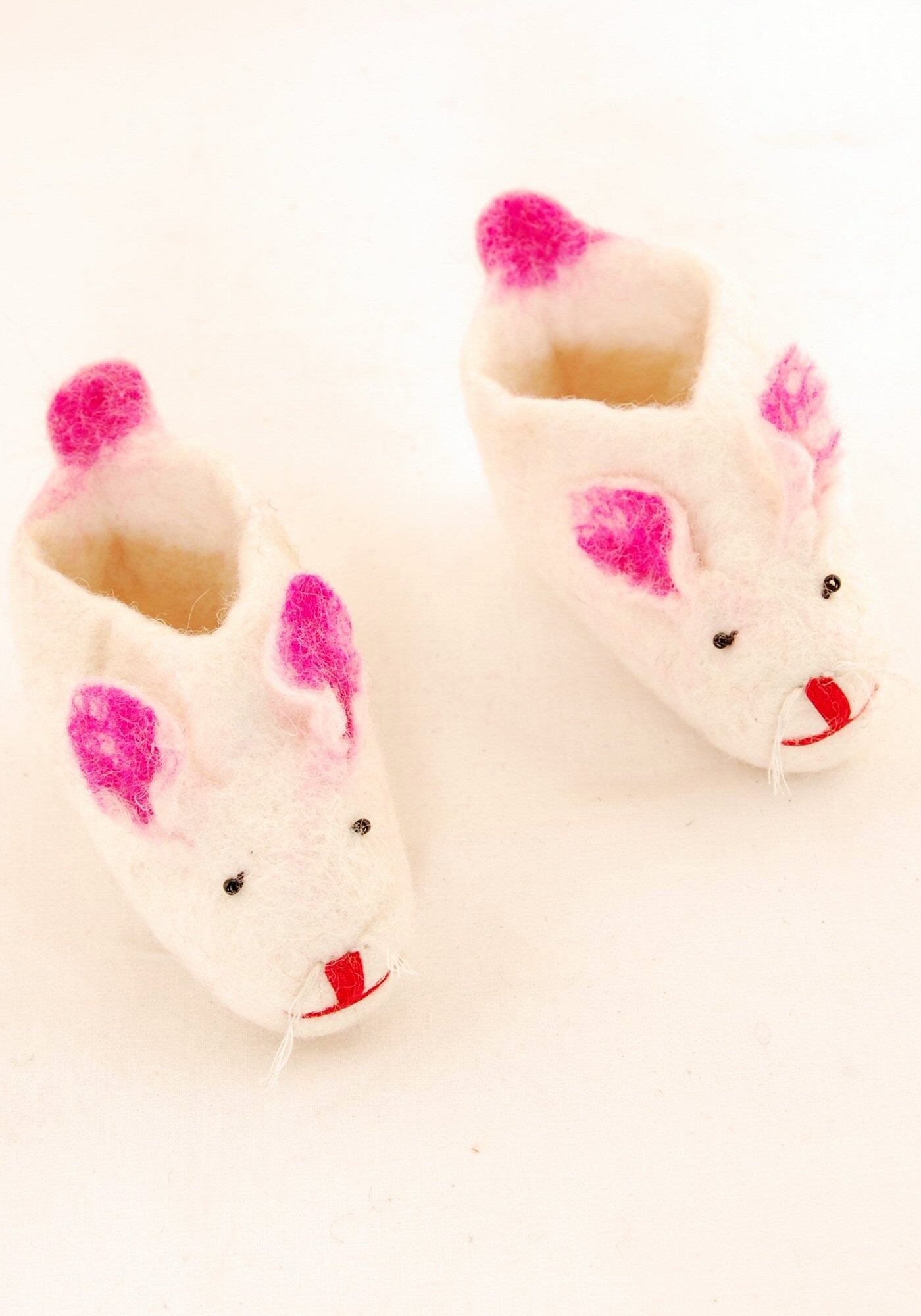 SCARPINE BABBUCCE IN LANA COTTA PER NEONATI. SCARPINE BABBUCCE IN LANA COTTA PER NEONATI.