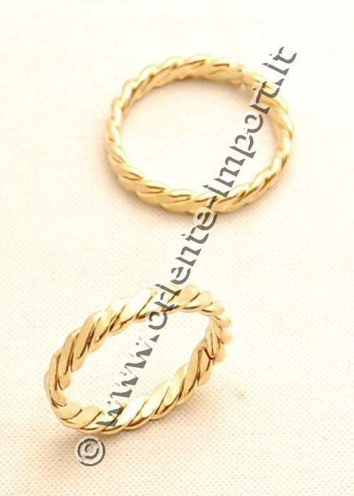 ANELLO IN METALLO, TRECCIA.DISPONIBILE 4 MIS ANELLO IN METALLO, TRECCIA.DISPONIBILE 4 MIS