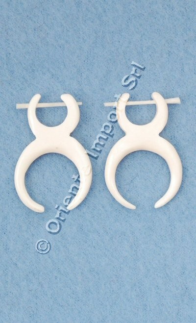 PIERCING FINTO, FATTO DI OSSO, LUNGEZZA 3,5 CM.br PIERCING FINTO, FATTO DI OSSO, LUNGEZZA 3,5 CM.br