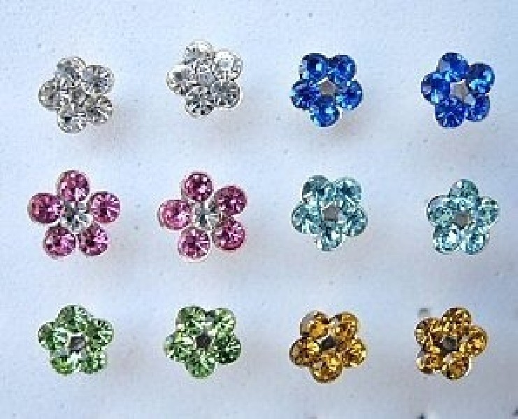 ORECCHINI IN ARGENTO CON FIORE DI BRILLANTINI E AT
