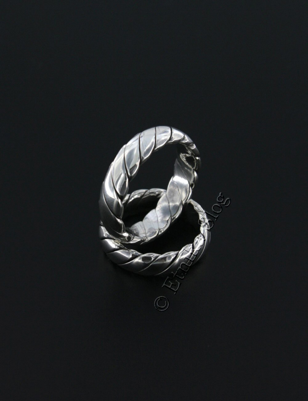 ANELLO IN ARGENTO LAVORATO ALTEZZA MM 6DISPO ANELLO IN ARGENTO LAVORATO ALTEZZA MM 6DISPO
