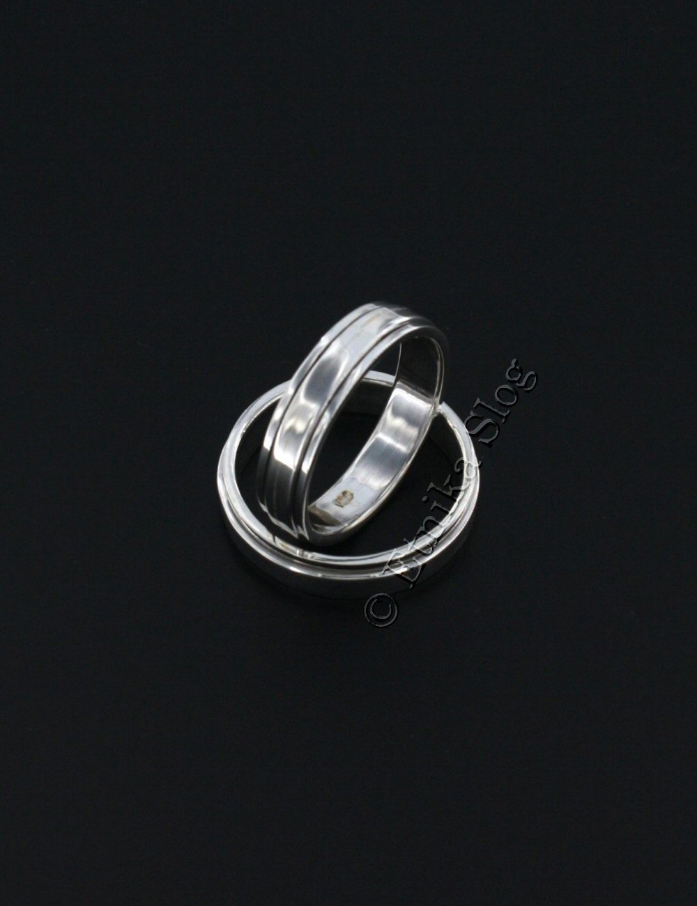 ANELLO IN ARGENTO LAVORATO, COME FOTO.ALTEZZ ANELLO IN ARGENTO LAVORATO, COME FOTO.ALTEZZ
