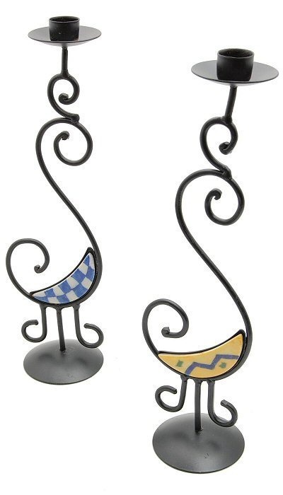 CANDELABRO PIATTO FATTO DI FERRO BATTUTO CON APPLI CANDELABRO PIATTO FATTO DI FERRO BATTUTO CON APPLI