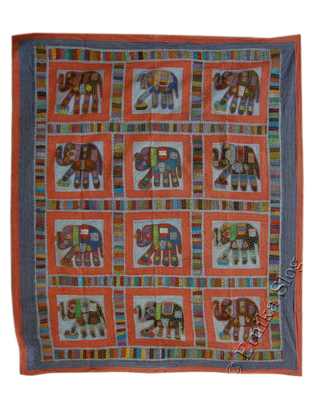 TELO GRANDE RICAMATO CON ELEFANTI PATCHWORK. TELO GRANDE RICAMATO CON ELEFANTI PATCHWORK.