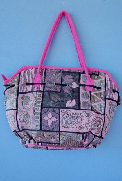 BORSA DA SPALLA ROTONDA IN COTONE LAVORATO&nbsp;C