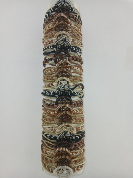 BRACCIALETTO IN&nbsp;COTONE/CUOIO E MATERIALI MISTI CON