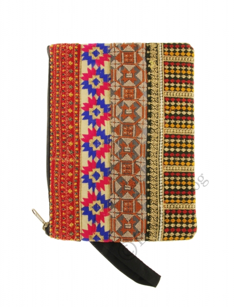 ASTUCCIO / POCHETTE PATCHWORK COLORI, RICAMI E PAI