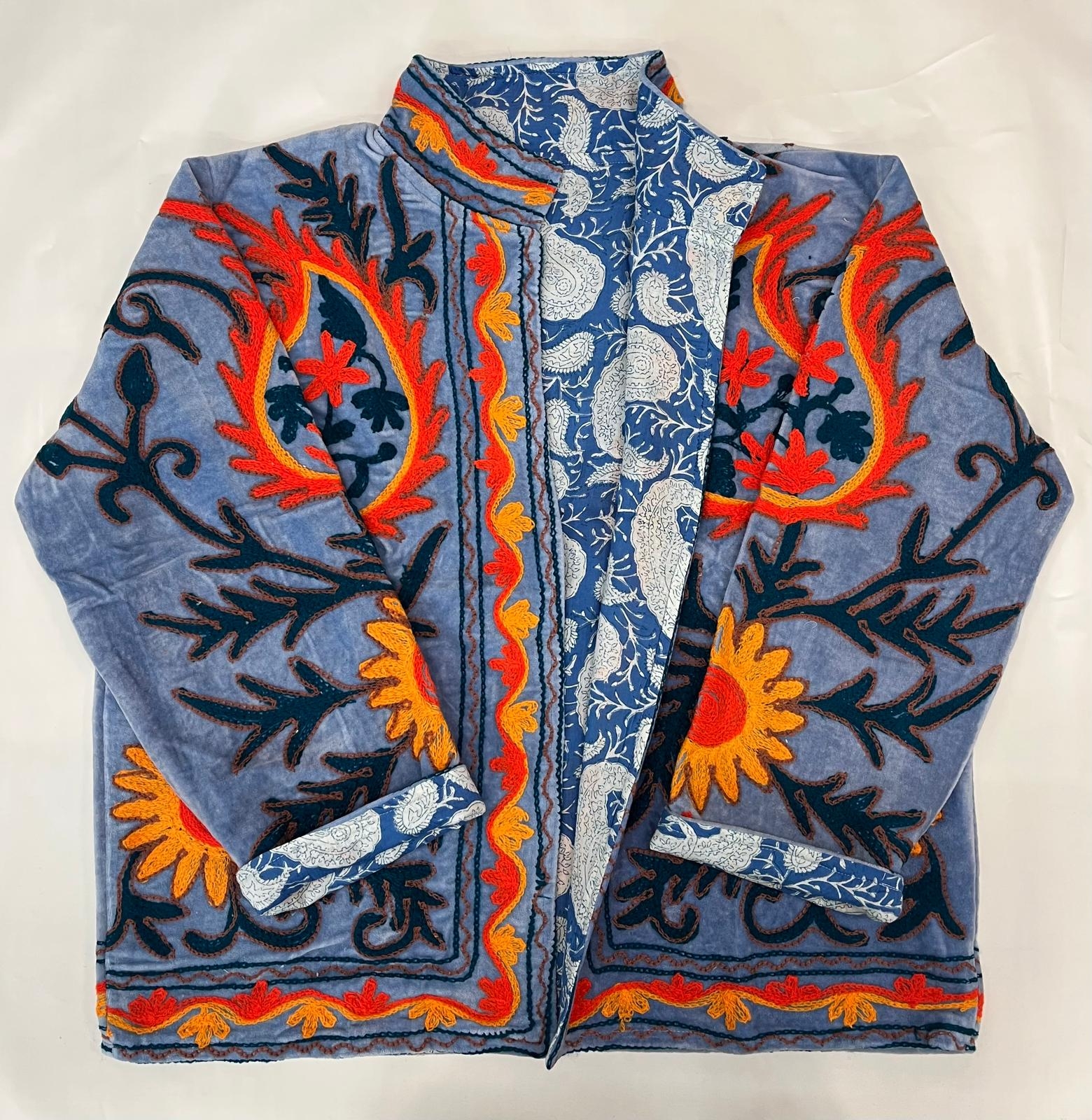 GIACCA SUZANI RICAMATA, MODELLO GIACCHINO CORTO IN GIACCA SUZANI RICAMATA, MODELLO GIACCHINO CORTO IN