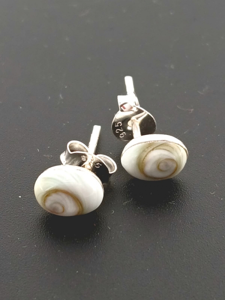 ORECCHINI&nbsp;IN ARGENTO&nbsp;CON CONCHIGLIA OCCHIO DI SHIV
