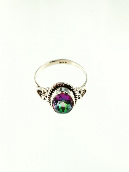ANELLO IN ARGENTO LAVORATO&nbsp;CON PIETRA DURA .