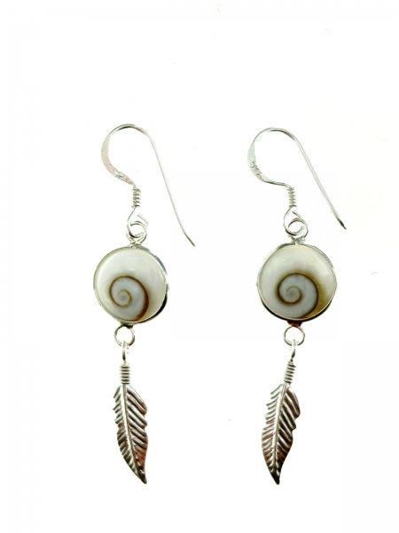 ORECCHINI&nbsp;IN ARGENTO&nbsp;CON CONCHIGLIA OCCHIO DI SHIV