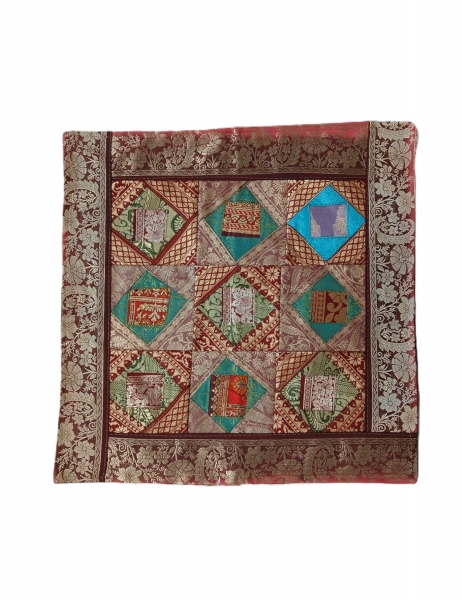 COPRICUSCINO INI COTONE CON RICAMI GEOMETRICI.br