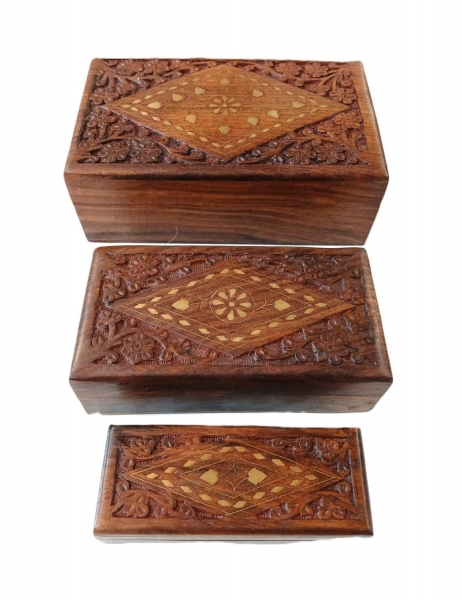 SET 3 SCATOLE MATRIOSCA IN LEGNO INTAGLIATO E INTA