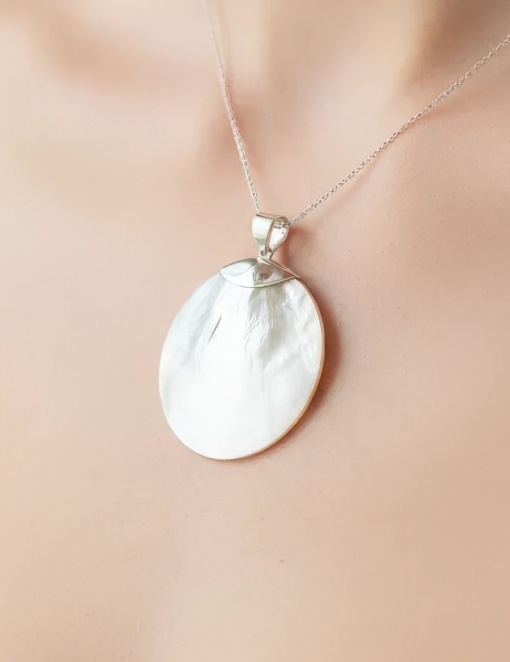 PENDENTE IN ARGENTO&nbsp;CON&nbsp;MADREPERLA BIANCOdia