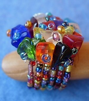 ANELLO CON PERLINE ELASTICO.CORONA DI PERLIN ANELLO CON PERLINE ELASTICO.CORONA DI PERLIN