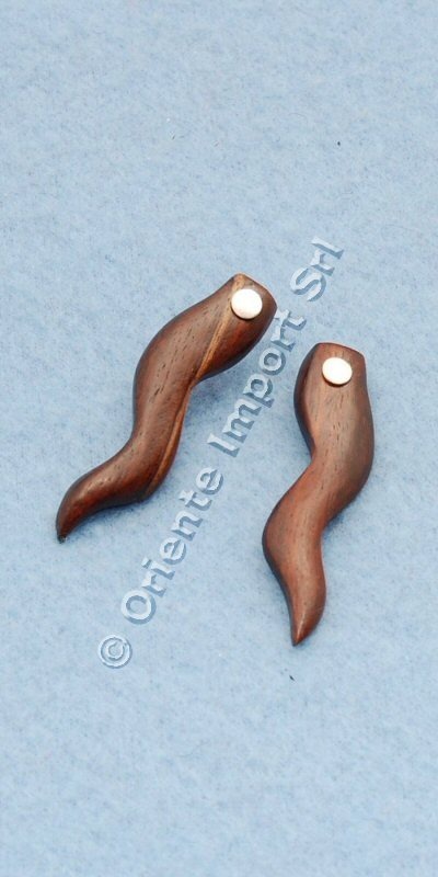 ORECCHINI IN LEGNO ROSSO.LUNGHEZZA 45 MM, CO ORECCHINI IN LEGNO ROSSO.LUNGHEZZA 45 MM, CO