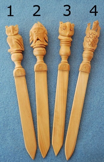 TAGLIACARTE IN LEGNO DI CEDRO INTAGLIATI SOGGETTI TAGLIACARTE IN LEGNO DI CEDRO INTAGLIATI SOGGETTI