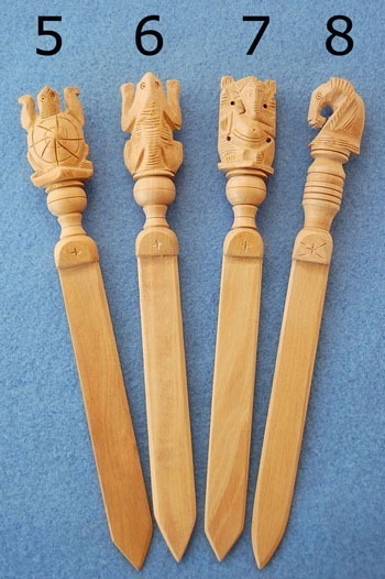 TAGLIACARTE IN LEGNO DI CEDRO INTAGLIATI SOGGETTI TAGLIACARTE IN LEGNO DI CEDRO INTAGLIATI SOGGETTI